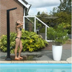 Douche Solaire Pour Piscine Ubbink Solaris Premium LED 35 Litres 6 Douche Solaire Pour Piscine Ubbink Solaris Premium LED 35 Litres -Raviday Piscine douche solaire premium solaris ubbink 35 litres 2