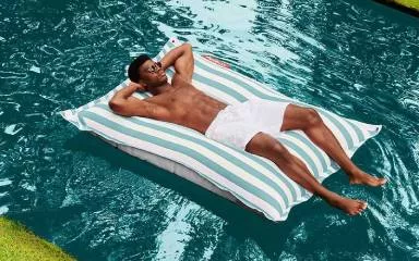 Raviday Piscine -Raviday Piscine 202503 vignette home poufs flottants