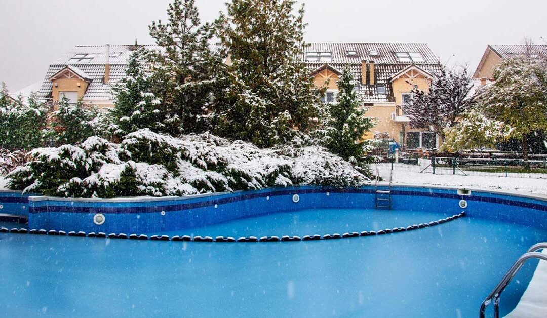 Raviday Piscine -Raviday Piscine Keeping Your Pool Algae Free During Winter 1080x628 1